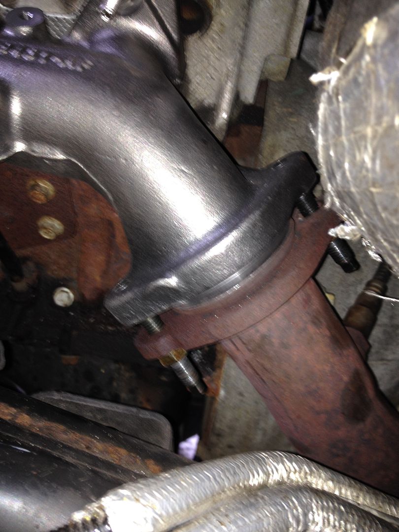 Another thread about exhaust manifolds replacement on 4.6 v8. Ford